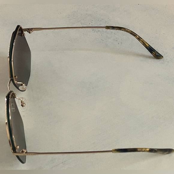 BREE - GOLD + BROWN GRADIENT + POLARIZED SUNGLASSES - Picture 6 of 11